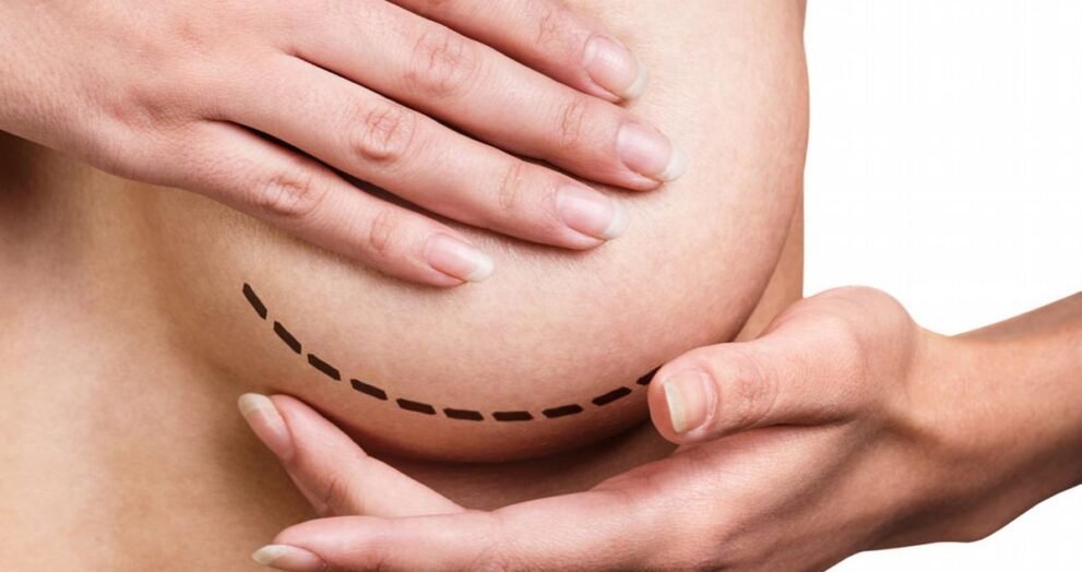 Mulher viraliza ao acordar após procedimento cirúrgico!