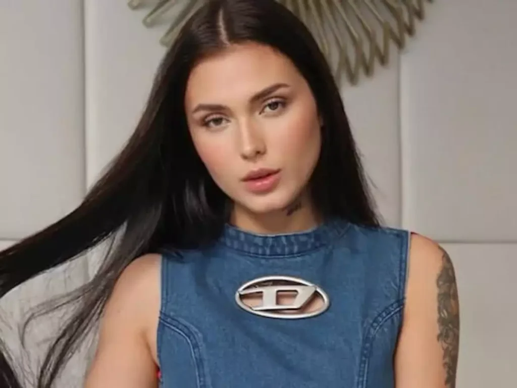 Quem é a ex de Neymar que fatura mais de R$ 1 MILHÃO por mês com conteúdo adulto