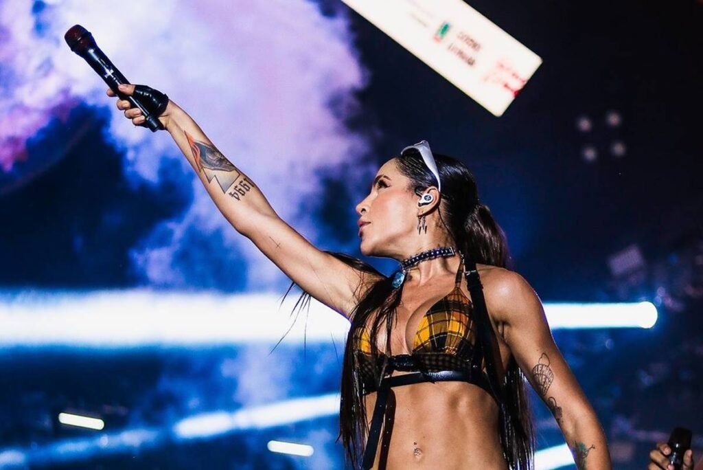 Ascensão da Cantora Michele Andrade: Sucesso nas Redes e Shows de Destaque