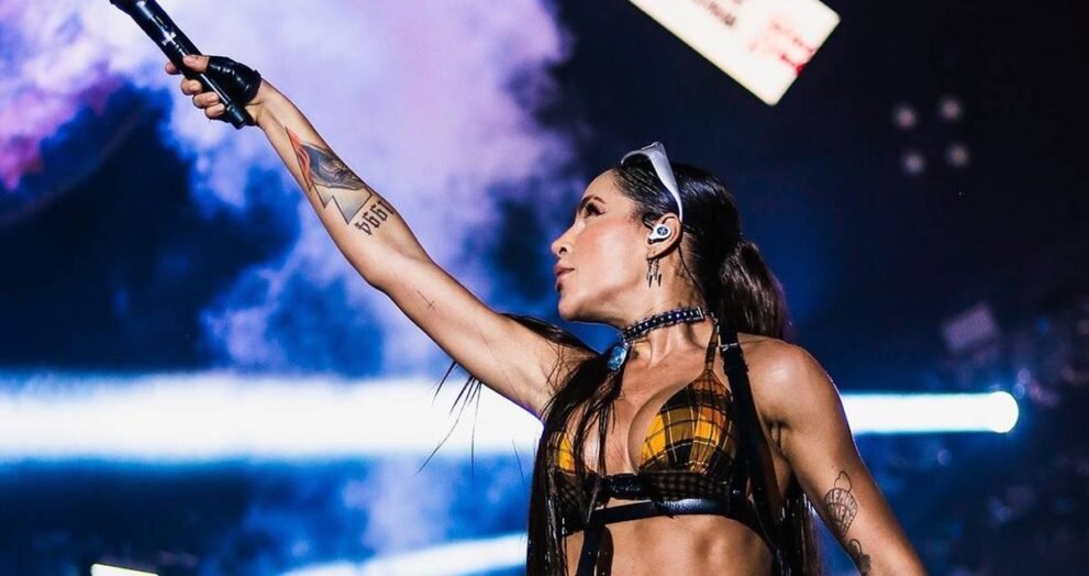 Ascensão da Cantora Michele Andrade: Sucesso nas Redes e Shows de Destaque