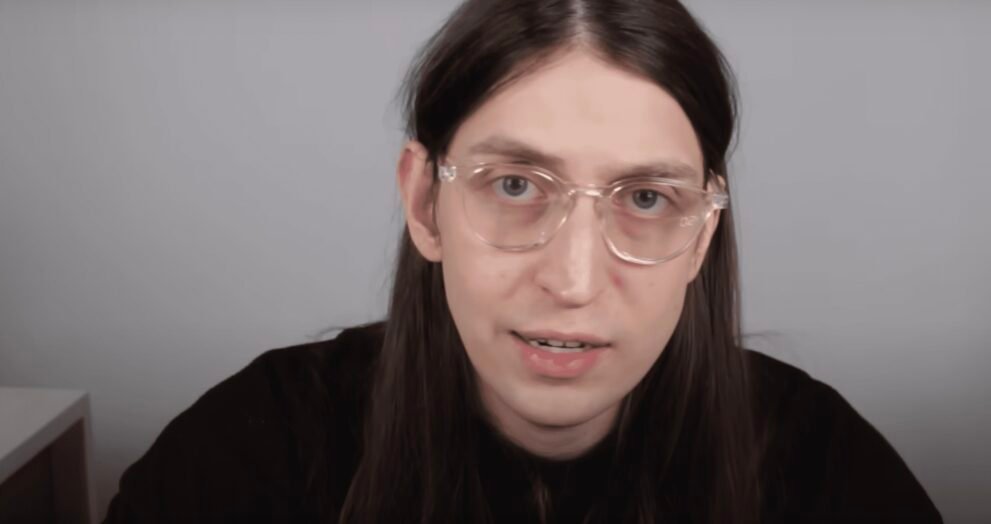 Felca ataca novamente! Quem é o influenciador milionário que faz festas extravagantes?