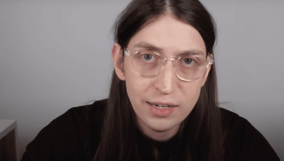 Felca ataca novamente! Quem é o influenciador milionário que faz festas extravagantes?