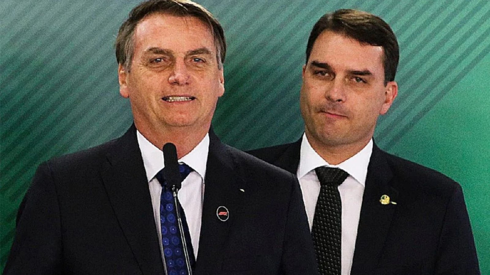 Flávio Bolsonaro é confirmado por Jair Bolsonaro como pré-candidato à Presidência em 2026