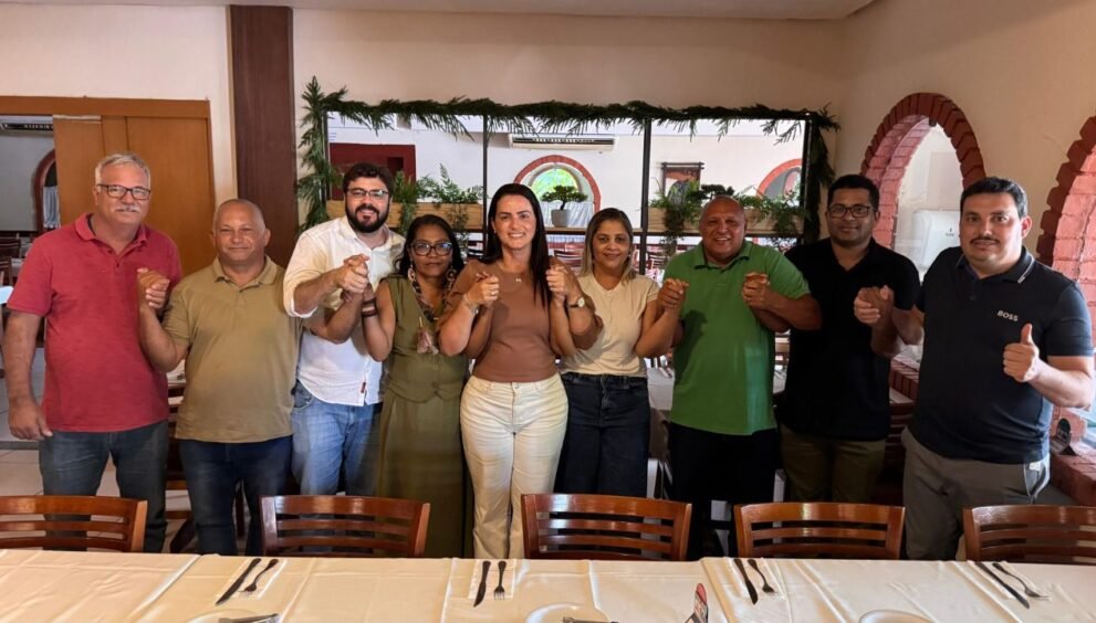 JATOBÁ VIVE UM NOVO MOMENTO POLÍTICO! A pré-candidata a Deputada Federal Juliana de Chaparral fortalece sua base em Jatobá-PE!